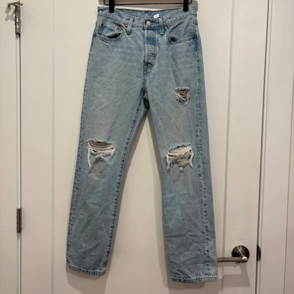 Levis 501 Original Fit Distressed Light Wash‎ Straight Leg Jeans Mens 27x30